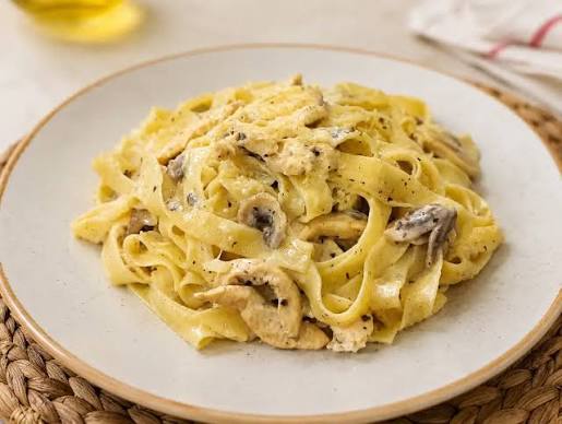 Fettuccine Alfredo